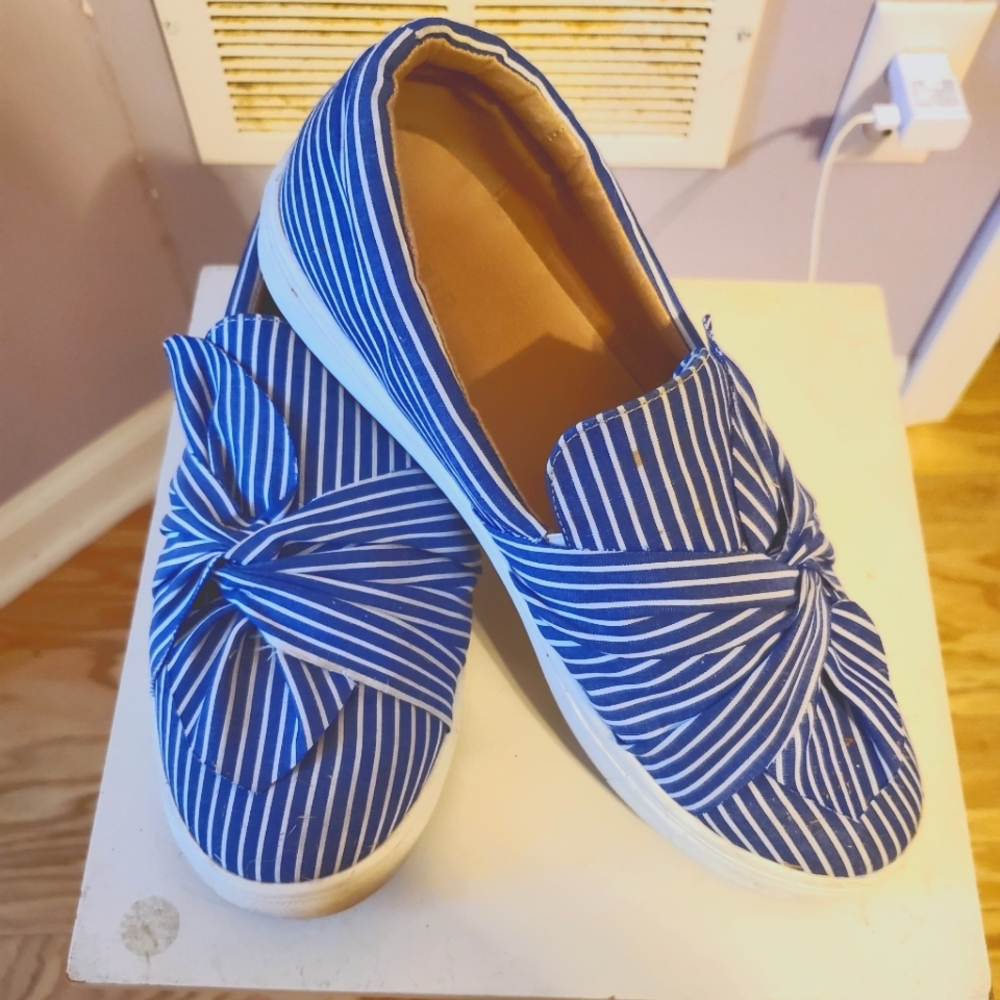 Cute Torrid slip on shoes size 10.5W